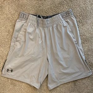 Mens Under Armour Athletic Shorts - size Large - light gray